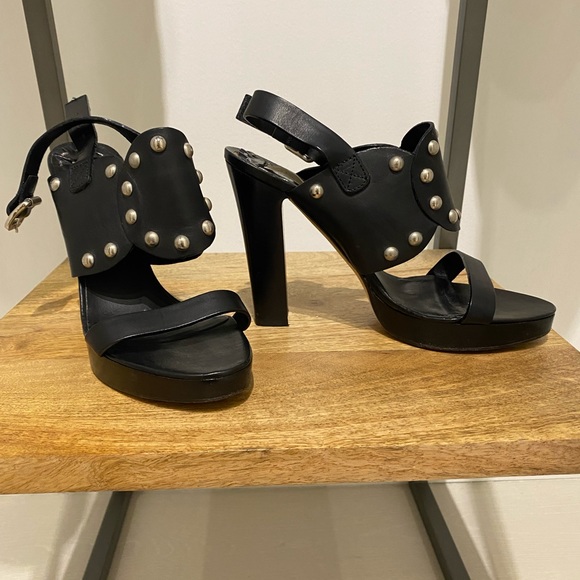 Michael Kors sandals - Picture 2 of 4
